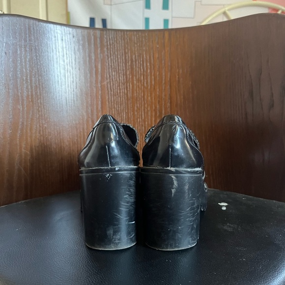 Chunky tassel heels. Size 8. - Picture 4 of 6